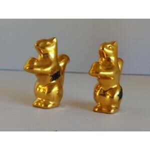 VINTAGE 22 Karate GOLD Warranted SQUIRREL NUT SALT PEPPER SHAKER SET RARE